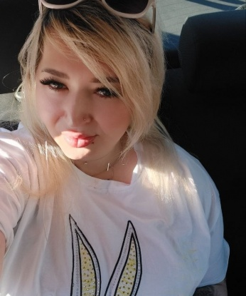 Рада приветствовать тебя в моем мире наслаждений.❤️
Я предлагаю тебе незабываемые встречи, исполненные страсти и желания. Со мной ты сможешь расслабиться и погрузиться в мир наслаждения, забыв о повседневных проблемах.✨
Мои услуги включают классический и эротический массаж, оральные ласки и глубокий минет. Я мастерица в стриптизе и сексуальных играх, и с удовольствием исполню все твои сокровенные фантазии.💋
У меня есть много положительных отзывов от моих предыдущих клиентов, которые оставались очень довольны нашими встречами. Я уверена, что и ты будешь приятно удивлен моей умелостью и нежностью.🔥
Предлагаю тебе оценить мое фото, чтобы увидеть, насколько я соблазнительная. Ты можешь быть уверен в конфиденциальности наших встреч. Жду от тебя звонка, чтобы обсудить детали нашей встречи в Москве.🌇 609, 37 лет