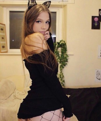 Хочешь окунуться в мир похоти и страсти? Я жду тебя, мой господин, чтобы исполнить все твои самые смелые фантазии. Позволь себе немного беззаботного веселья! 3488, 20 лет